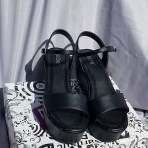 Brash Black platforms